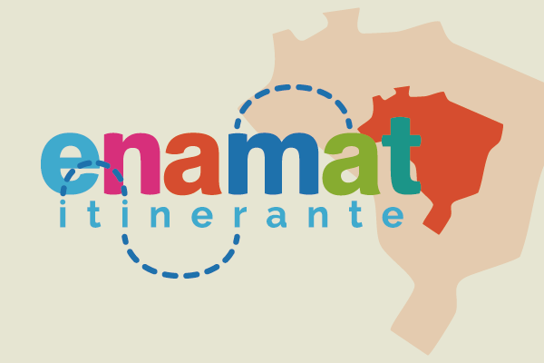 Logo da Enamat envolta por uma trilha de mapa de pirada. Ao final tem um mapa do brasil minimalista.